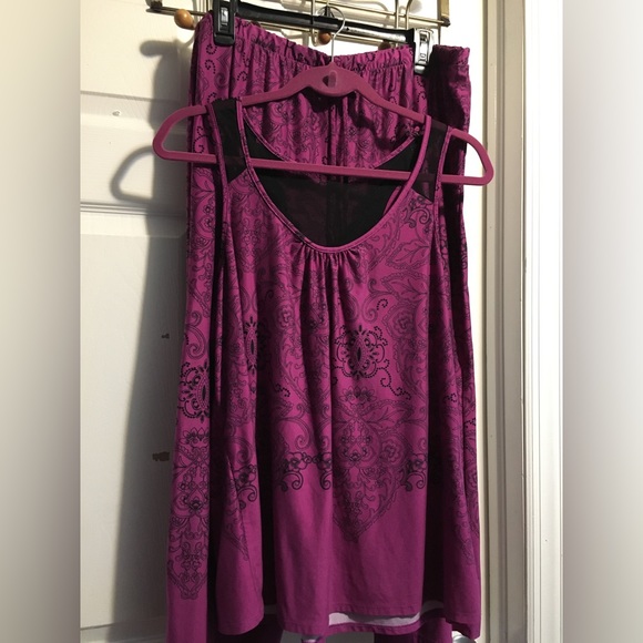 Woman’s 2 Piece INTIMATES Sleepwear Set. - Picture 15 of 15